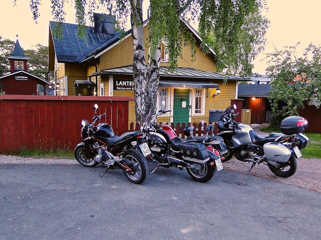 Hotel & Cafe Lanterna Науво Екстер'єр фото